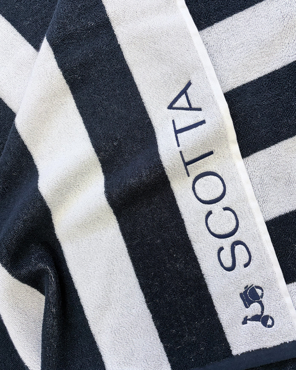 Toalla classy stripes marino | SCOTTA