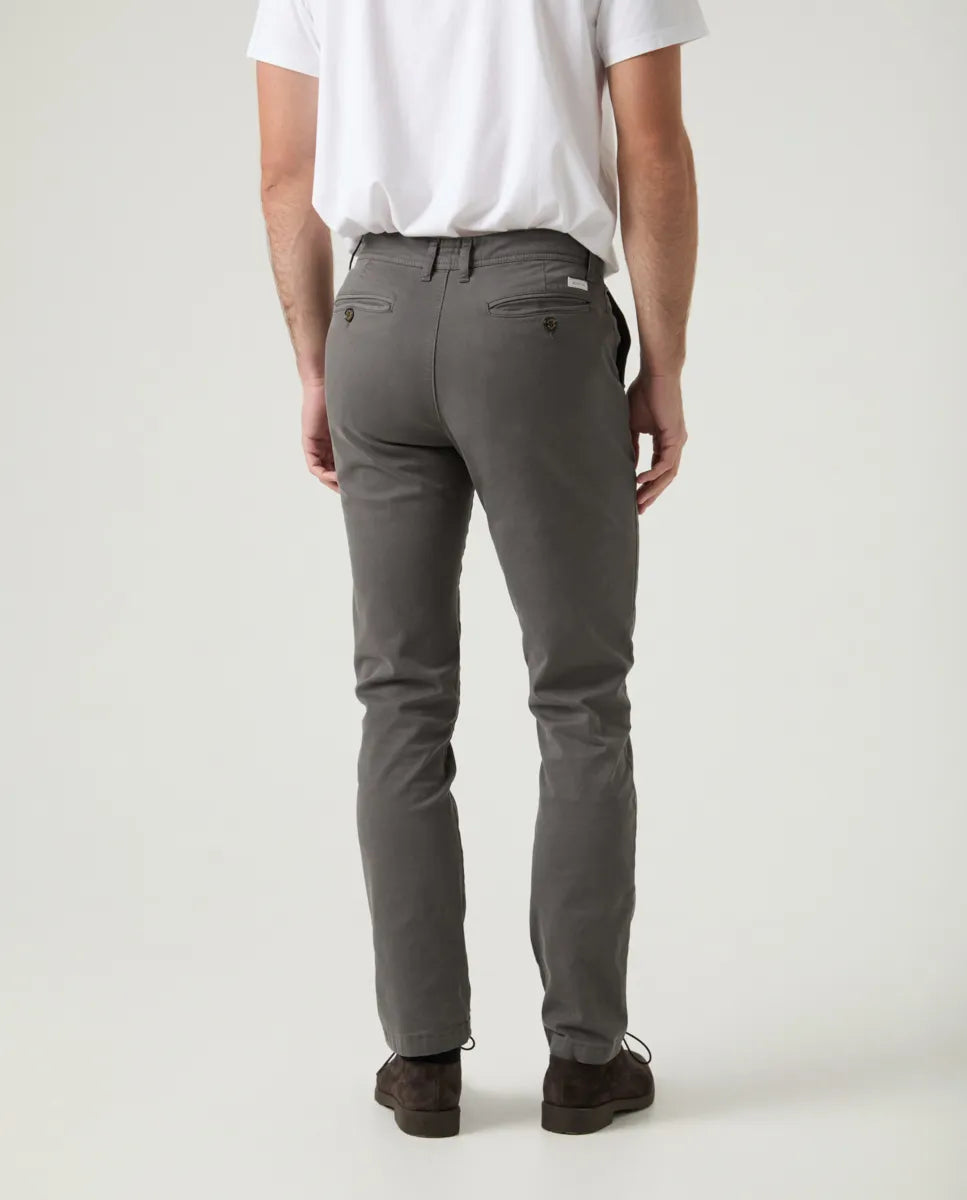 Pantalón Steve Chino Regular Gris | SCOTTA