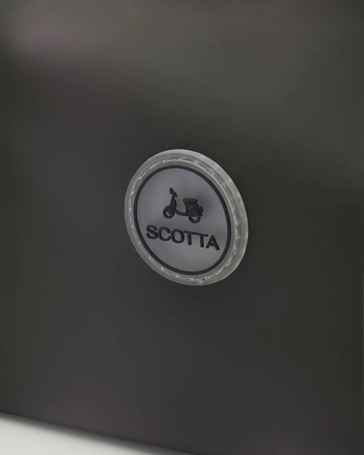 NECESER RAINY KHAKI | SCOTTA