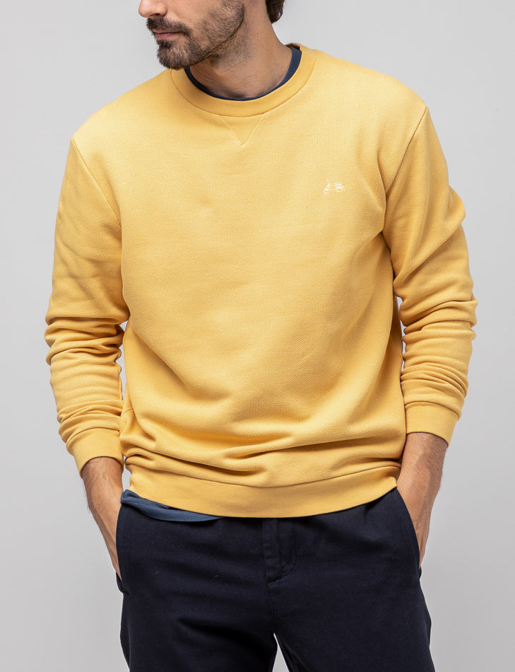 Sudadera garment dyed mostaza | SCOTTA