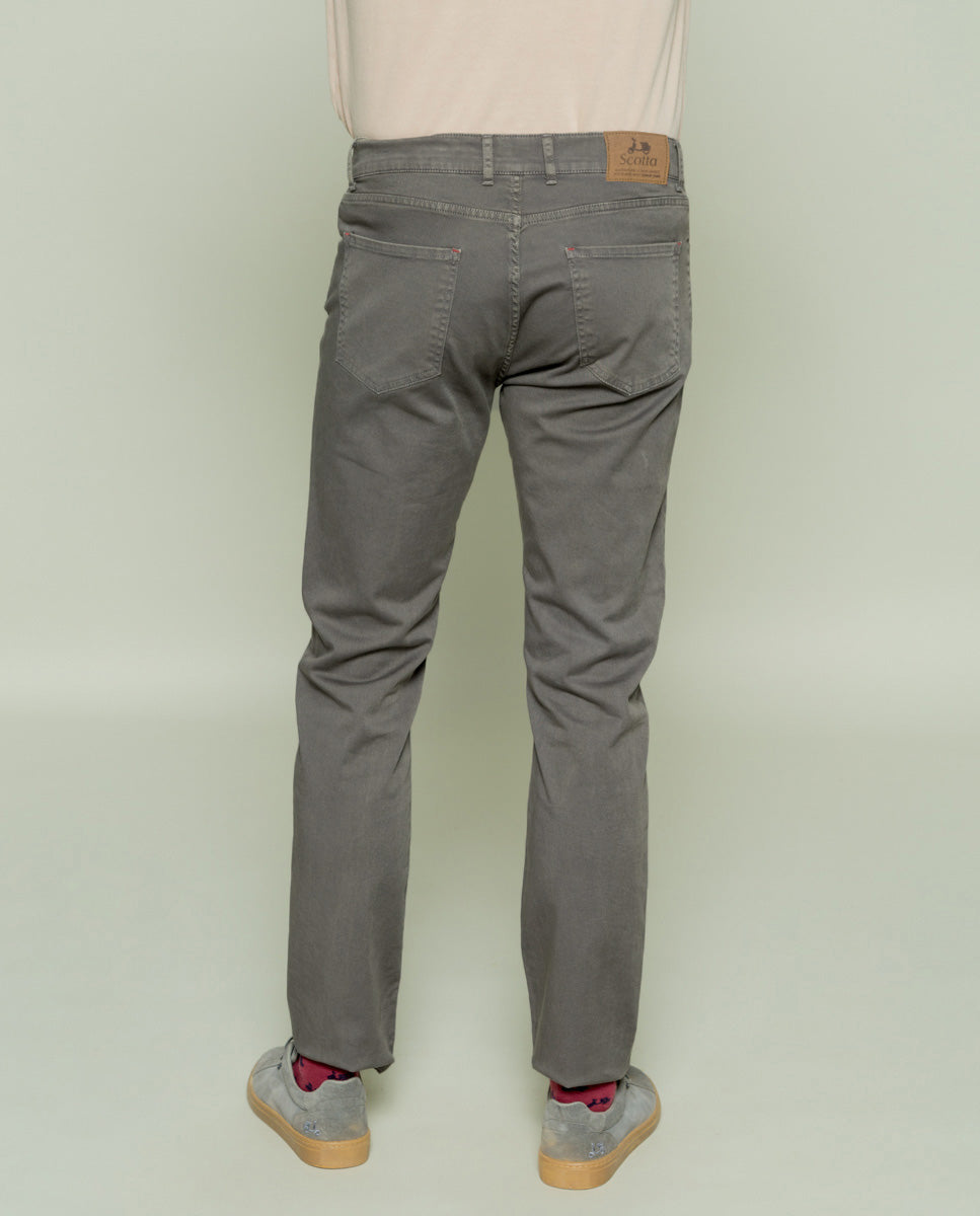 PANTALON COOPER 5 BOLSILLOS MARRON | SCOTTA